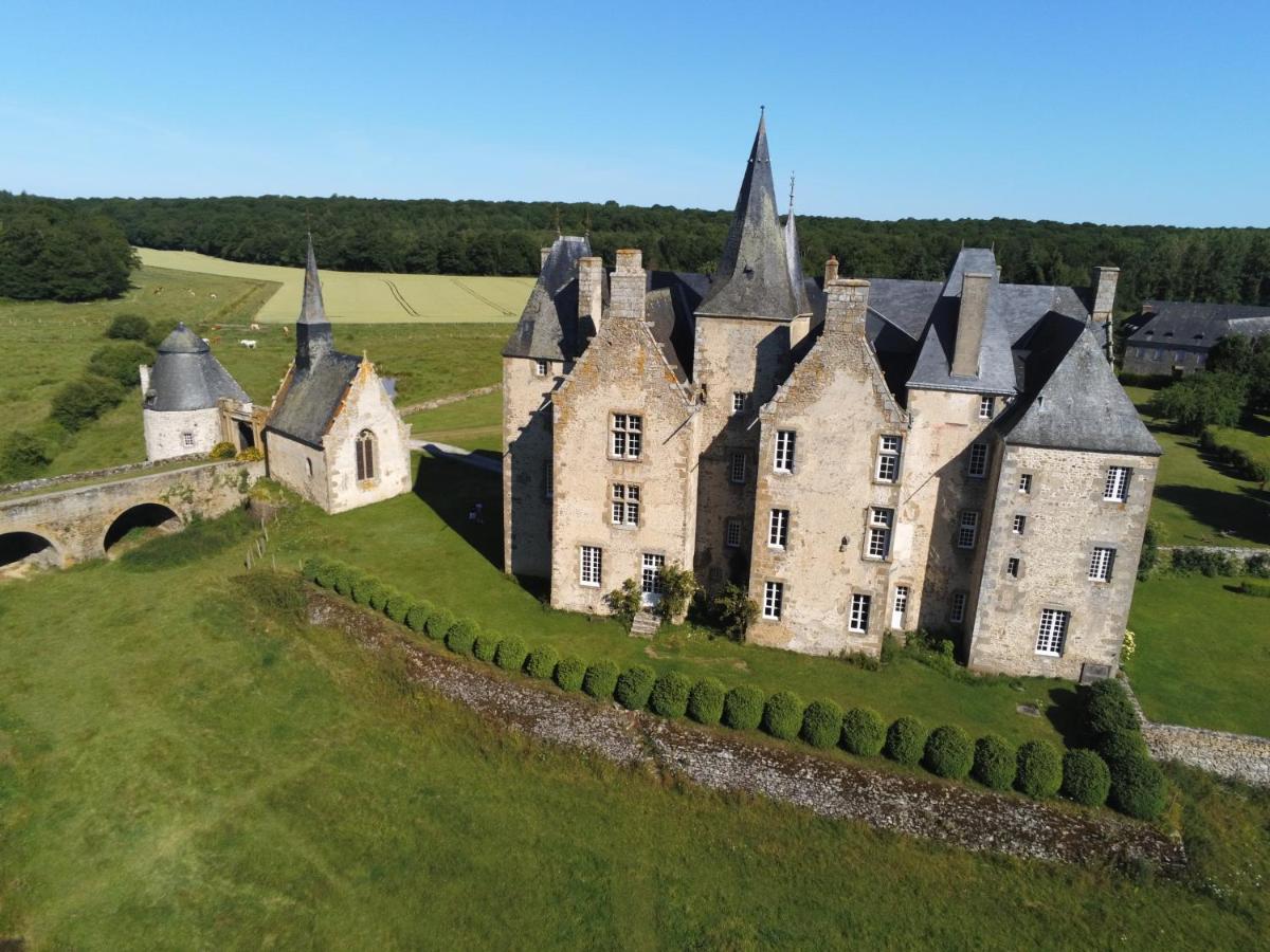 Chateau De Bourgon Montourtier Zewnętrze zdjęcie